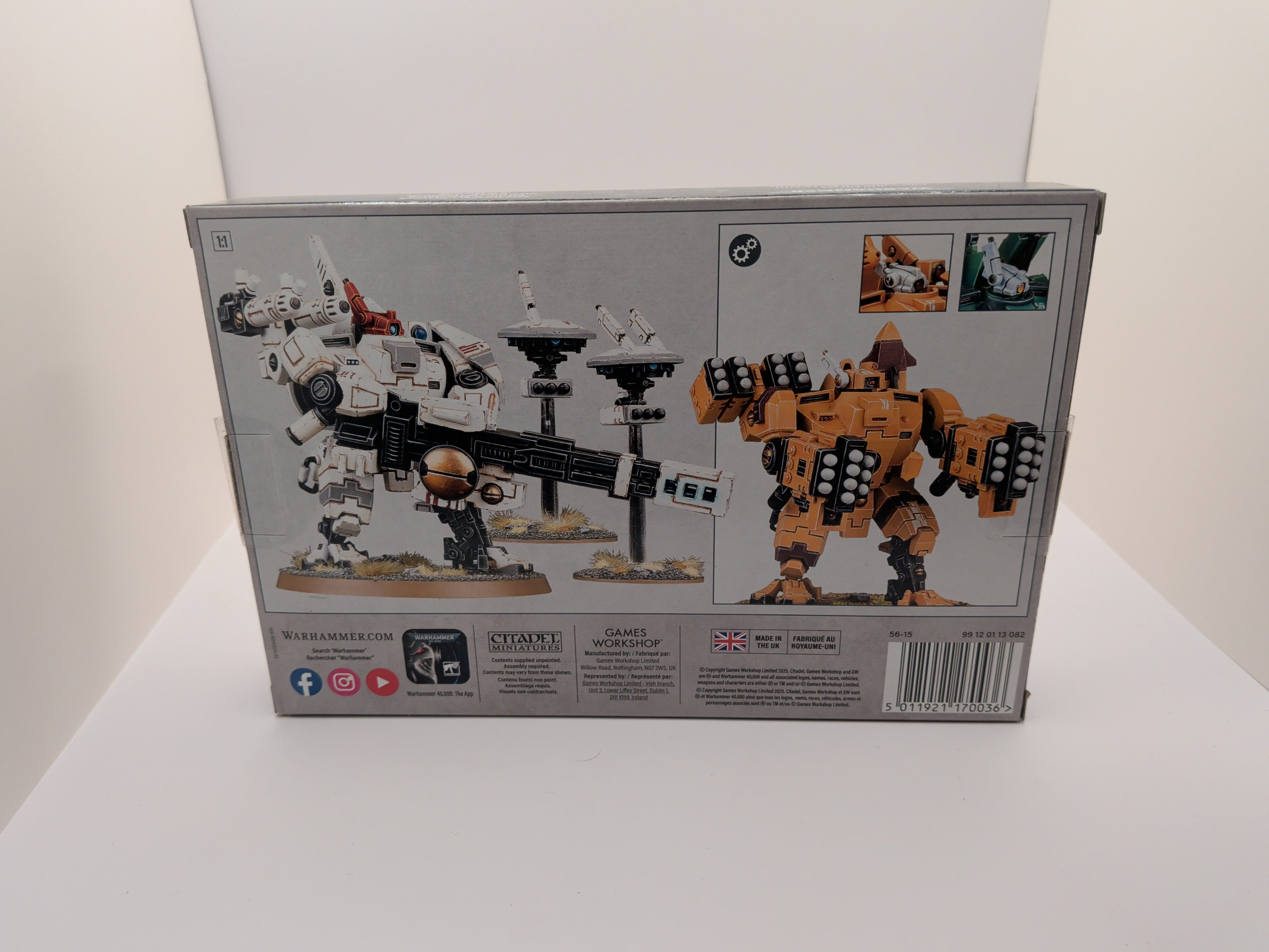 Warhammer 40K, T'AU empire, broadside battlesuit
